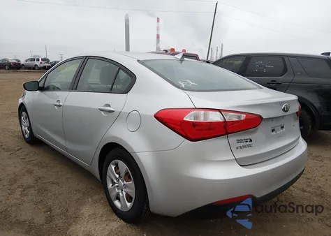 2015 Kia Forte Lx z USA, uszkodzony, nr VIN KNAFK4A6XF5437284